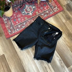 LUCKY BRAND UNI FIT SHORTS